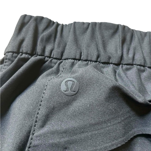 Lululemon Warpstreme 7/8 High Rise Women's 29 Jogger Pants Black Gray 26" Inseam - Picture 5 of 9